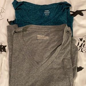 Short sleeve tees! Lot of 2!